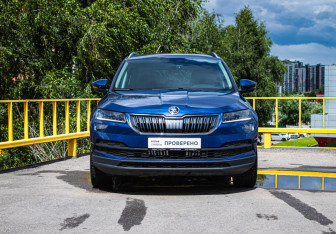 Подержанный автомобиль Skoda Karoq 2020 года (2 фото)