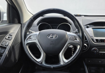 Подержанный автомобиль Hyundai ix35 2012 года (12 фото)