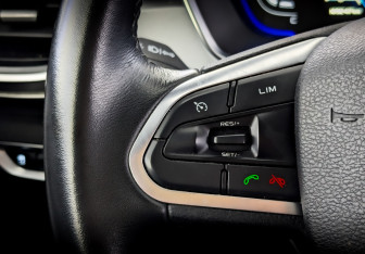 Подержанный автомобиль Geely Coolray 2022 года (28 фото)