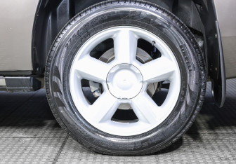 Подержанный автомобиль Chevrolet Tahoe 2013 года (22 фото)