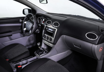 Подержанный автомобиль Ford Focus Hatchback 2010 года (11 фото)