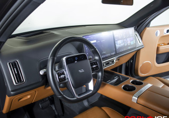 Подержанный автомобиль LiXiang L9 2023 года (25 фото)