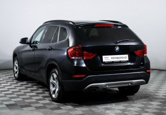 Подержанный автомобиль BMW X1 2013 года (7 фото)