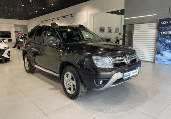 Подержанный автомобиль Renault Duster 2015 года (3 фото)