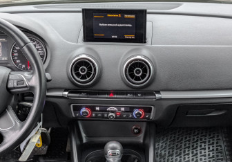 Подержанный автомобиль Audi A3 Sedan 2014 года (29 фото)