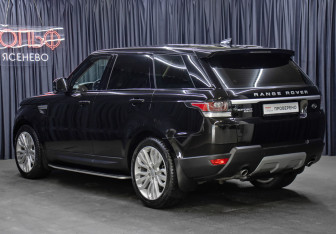 Подержанный автомобиль Land Rover Range Rover Sport 2017 года (7 фото)