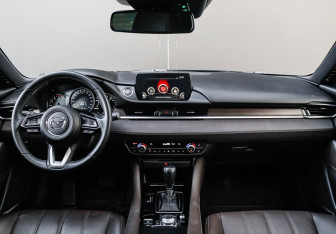 Подержанный автомобиль Mazda 6 Sedan 2022 года (11 фото)