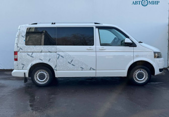 Подержанный автомобиль Volkswagen Transporter Minivan 2013 года (4 фото)