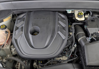 Подержанный автомобиль Geely Monjaro 2023 года (9 фото)