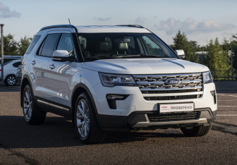 Подержанный автомобиль Ford Explorer 2018 года (3 фото)
