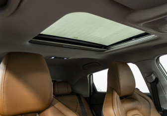 Подержанный автомобиль Omoda C5 2022 года (19 фото)