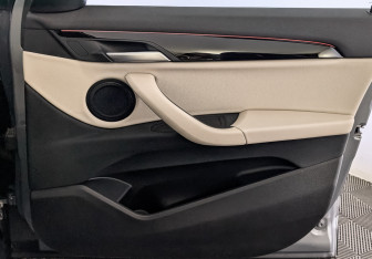 Подержанный автомобиль BMW X2 2021 года (25 фото)