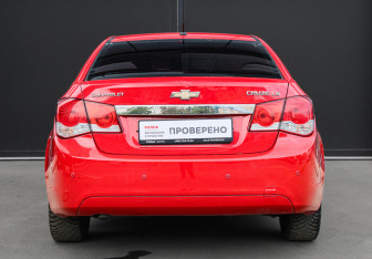 Подержанный автомобиль Chevrolet Cruze Sedan 2012 года (5 фото)