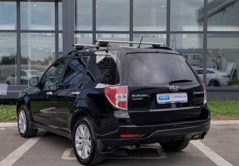 Подержанный автомобиль Subaru Forester Suv 2011 года (6 фото)