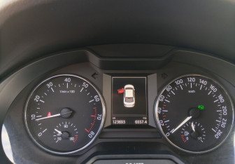 Подержанный автомобиль Skoda Octavia Liftback 2016 года (16 фото)