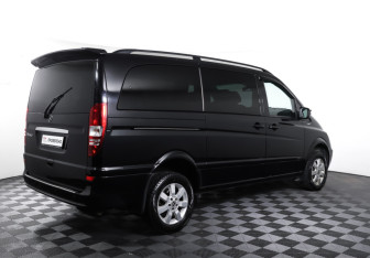 Подержанный автомобиль Mercedes-Benz Viano 2013 года (5 фото)