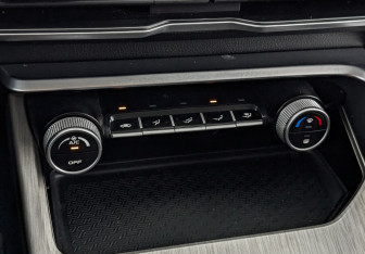 Подержанный автомобиль Geely Coolray 2023 года (21 фото)