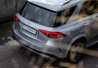 Подержанный автомобиль Mercedes-Benz GLE 2022 года (17 фото)