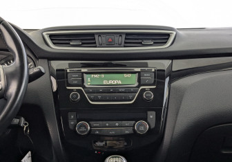 Подержанный автомобиль Nissan Qashqai 2016 года (24 фото)