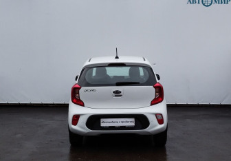 Подержанный автомобиль Kia Picanto 2020 года (6 фото)