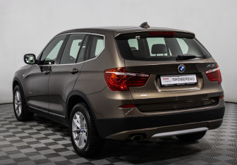 Подержанный автомобиль BMW X3 2012 года (7 фото)