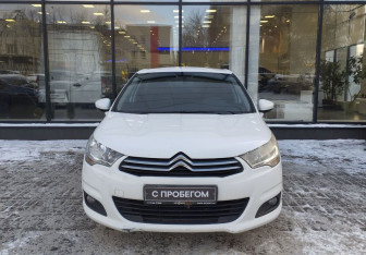 Подержанный автомобиль Citroen C4 Hatchback 2012 года (2 фото)