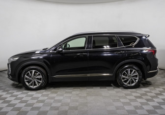 Подержанный автомобиль Hyundai Santa Fe 2019 года (8 фото)