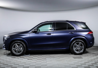Подержанный автомобиль Mercedes-Benz GLE 2021 года (8 фото)