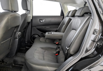 Подержанный автомобиль Nissan Qashqai 2013 года (12 фото)