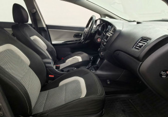 Подержанный автомобиль Kia Ceed Wagon 2013 года (9 фото)