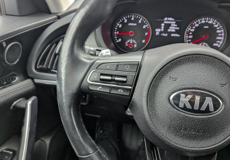 Подержанный автомобиль Kia Stinger 2019 года (28 фото)