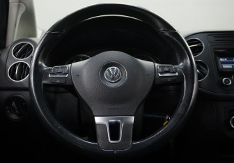 Подержанный автомобиль Volkswagen Golf Plus 2012 года (13 фото)