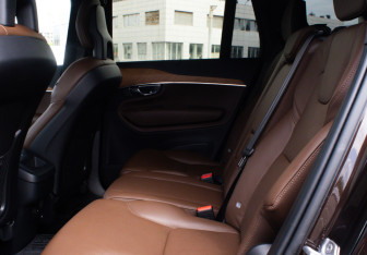 Подержанный автомобиль Volvo XC90 2021 года (14 фото)