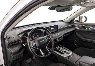 Подержанный автомобиль Haval Jolion 2023 года (13 фото)