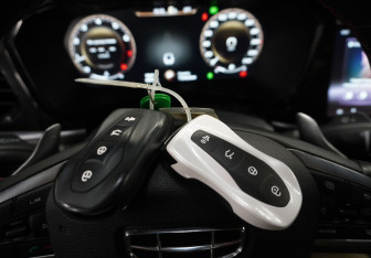 Подержанный автомобиль Geely Tugella 2022 года (20 фото)