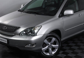 Подержанный автомобиль Lexus RX 2004 года (21 фото)