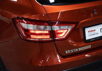 Подержанный автомобиль LADA (ВАЗ) Vesta Wagon 2018 года (21 фото)