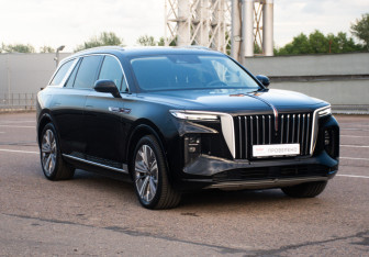 Подержанный автомобиль Hongqi E-HS9 2021 года (3 фото)