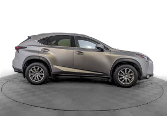 Подержанный автомобиль Lexus NX 2015 года (4 фото)
