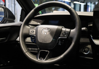 Новый Toyota Camry Sedan 2025 (28 фото)