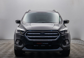Подержанный автомобиль Ford Kuga 2019 года (8 фото)