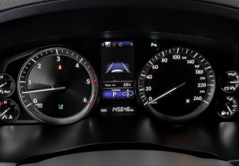 Подержанный автомобиль Lexus LX 2019 года (13 фото)
