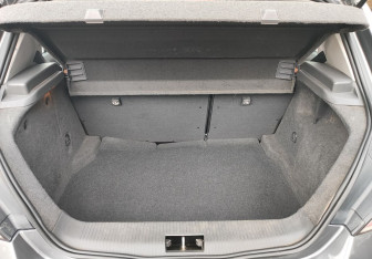 Подержанный автомобиль Opel Astra Hatchback 2012 года (13 фото)