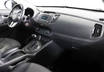 Подержанный автомобиль Kia Sportage 2013 года (6 фото)