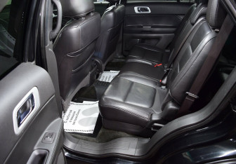 Подержанный автомобиль Ford Explorer 2012 года (16 фото)
