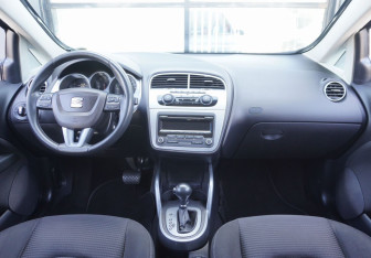 Подержанный автомобиль SEAT Altea 2012 года (12 фото)