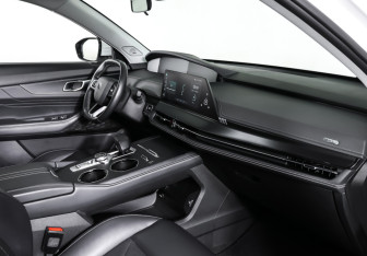 Подержанный автомобиль Changan UNI-K 2023 года (11 фото)