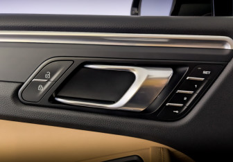 Подержанный автомобиль Porsche Macan 2019 года (22 фото)