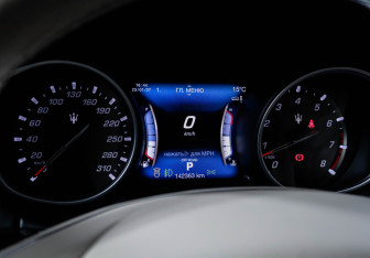 Подержанный автомобиль Maserati Levante 2017 года (11 фото)