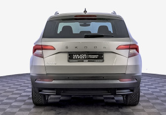 Подержанный автомобиль Skoda Karoq 2021 года (6 фото)